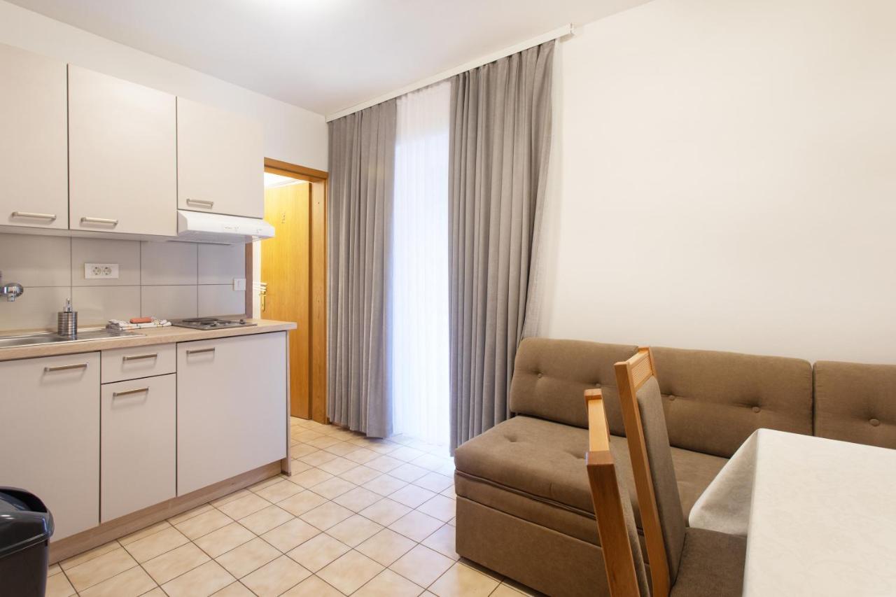 Apartmaji Pri Perotu Ізола Екстер'єр фото